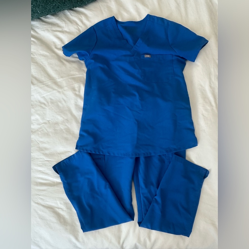 Figs royal blue Scrub set